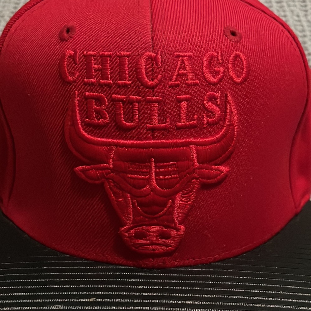 Mitchell & Ness Chicago Bulls hat - Picture 2 of 6